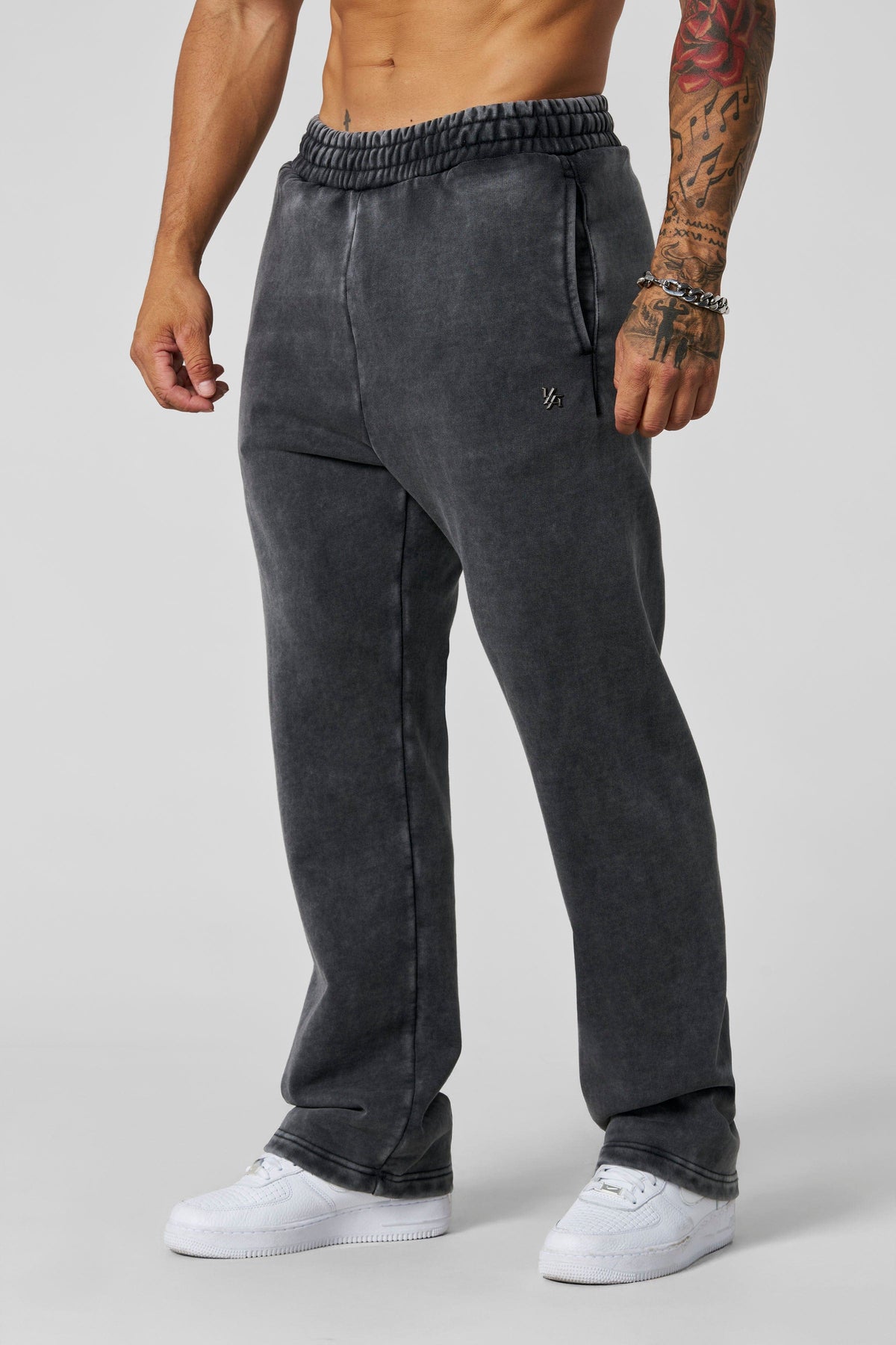 2068 - Elevated Essentials - Straight Sweats
