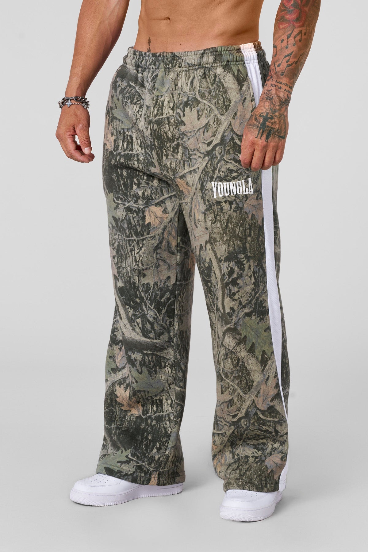 2115 - Timeless Sweats